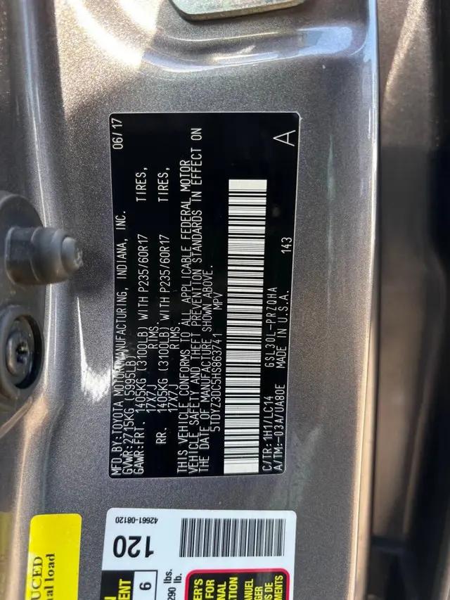 2017 Toyota Sienna XLE Premium 8 Passenger
