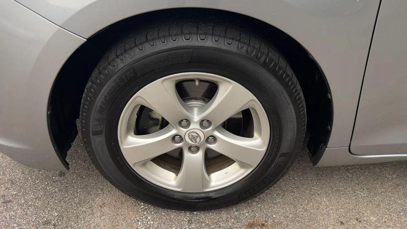 2011 Toyota Sienna LE V6