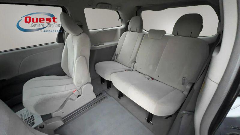 2011 Toyota Sienna LE V6