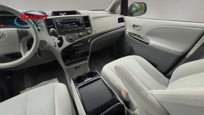 2011 Toyota Sienna LE V6