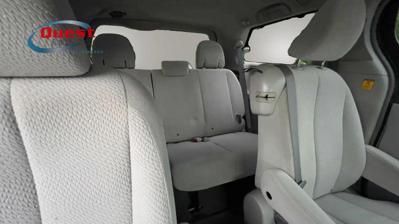 2011 Toyota Sienna LE V6