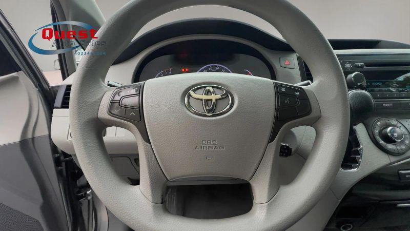 2011 Toyota Sienna LE V6