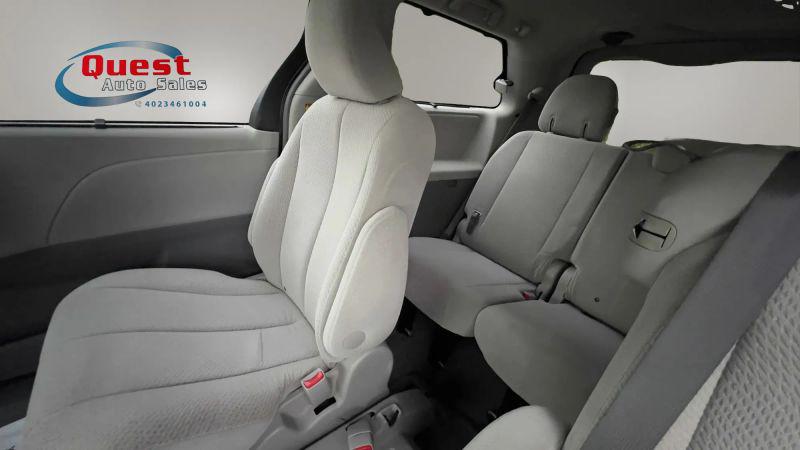 2011 Toyota Sienna LE V6