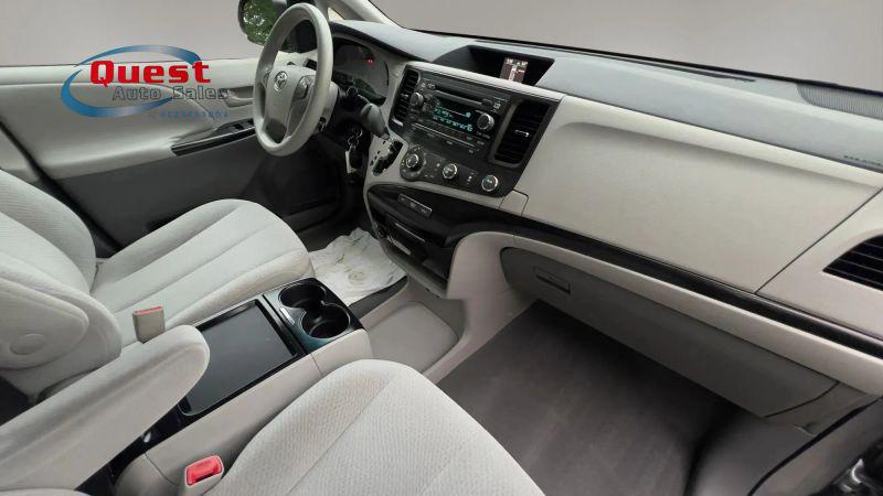 2011 Toyota Sienna LE V6