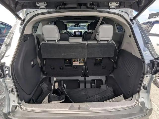2021 Toyota Sienna XLE