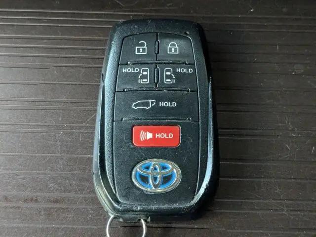 2021 Toyota Sienna XLE