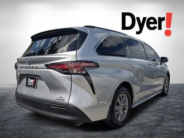 2021 Toyota Sienna XLE