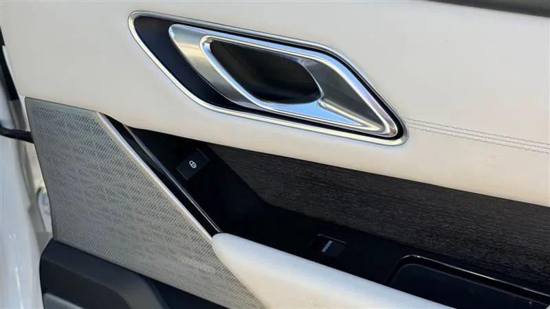 2018 Land Rover Range Rover Velar P250 SE R-Dynamic