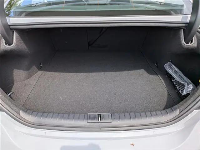 2023 Genesis G70 2.0T RWD