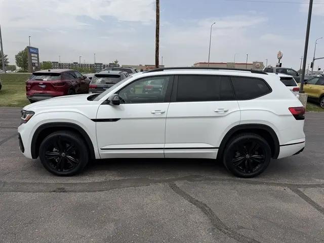 2022 Volkswagen Atlas 3.6L V6 SEL R-Line Black