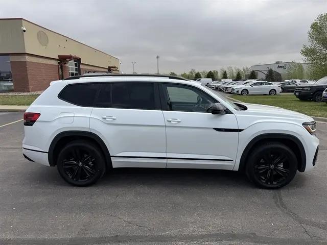 2022 Volkswagen Atlas 3.6L V6 SEL R-Line Black