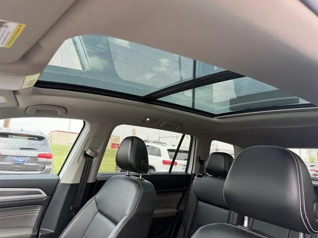 2022 Volkswagen Atlas 3.6L V6 SEL R-Line Black