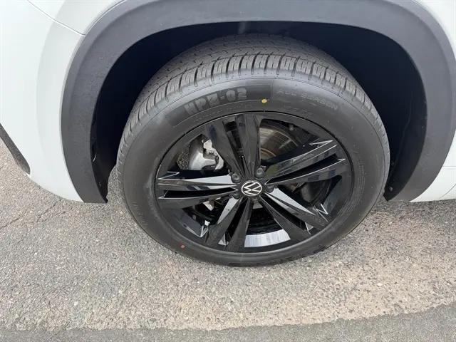 2022 Volkswagen Atlas 3.6L V6 SEL R-Line Black