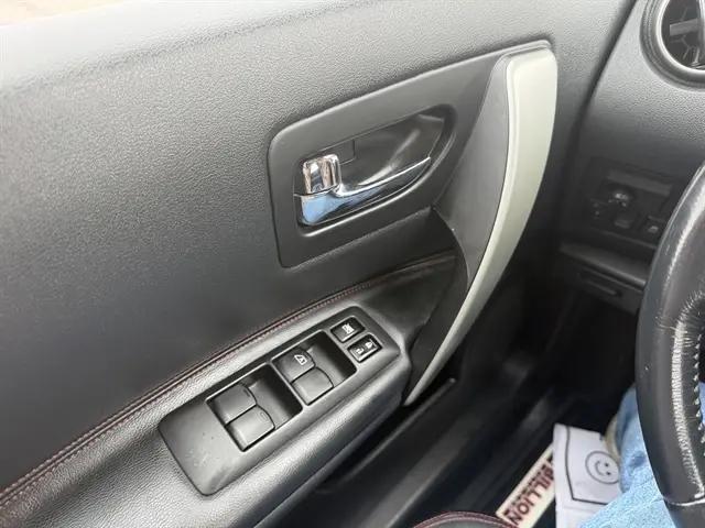 2012 Nissan Rogue SV w/SL Pkg