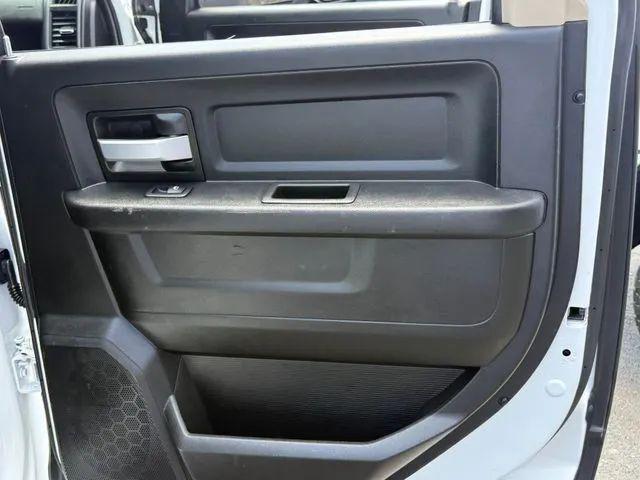 2019 Ram 3500 Tradesman Crew Cab 4x4 8' Box