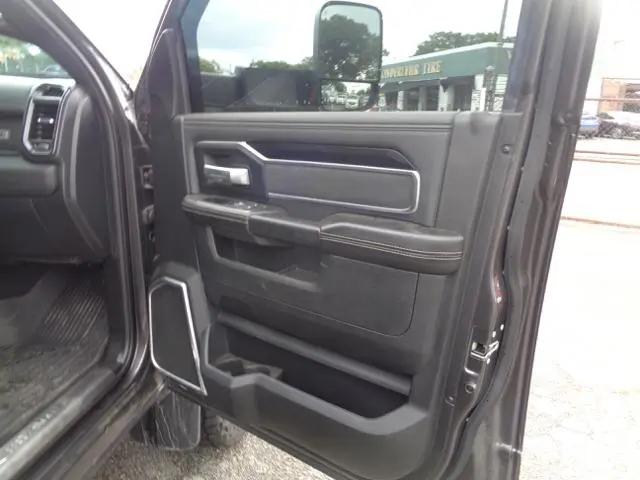 2021 Ram 3500 Laramie Crew Cab 4x4 8' Box