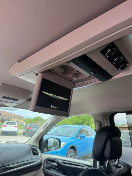 2014 Chrysler Town & Country Touring-L 30th Anniversary