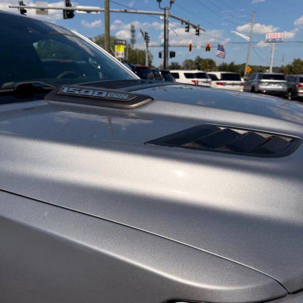 2019 Ram 1500 Laramie Crew Cab 4x4 5'7" Box