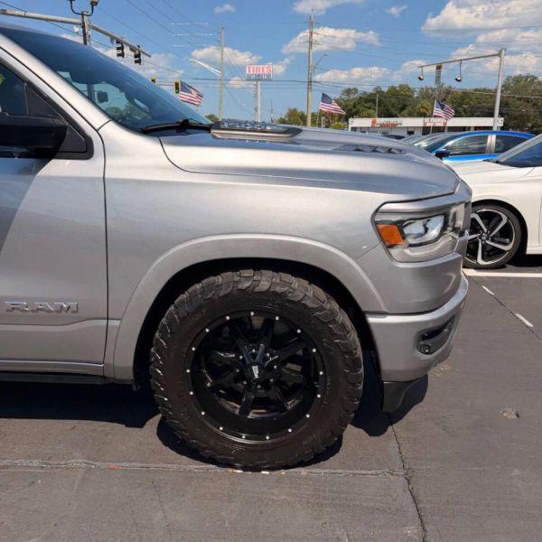 2019 Ram 1500 Laramie Crew Cab 4x4 5'7" Box