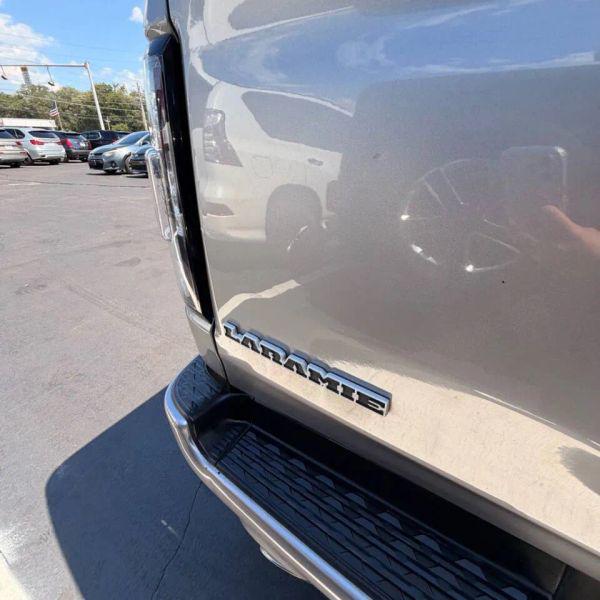 2019 Ram 1500 Laramie Crew Cab 4x4 5'7" Box