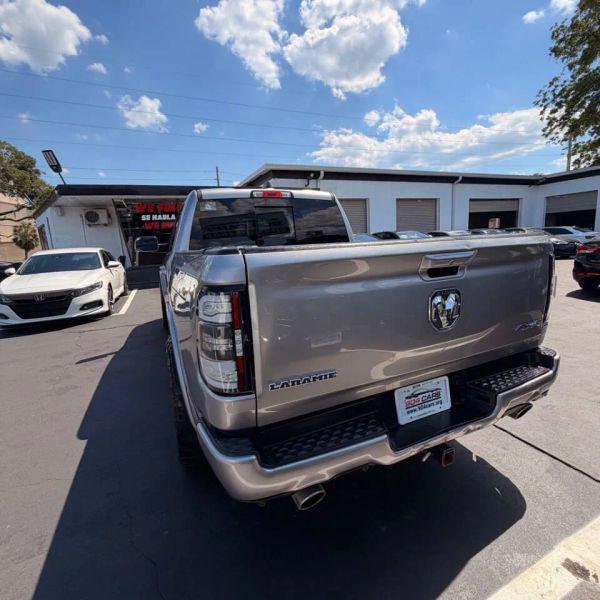 2019 Ram 1500 Laramie Crew Cab 4x4 5'7" Box