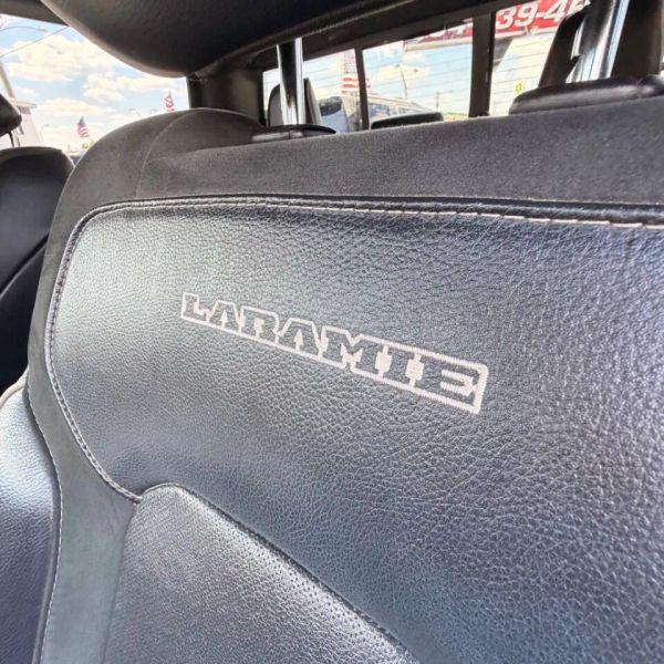 2019 Ram 1500 Laramie Crew Cab 4x4 5'7" Box