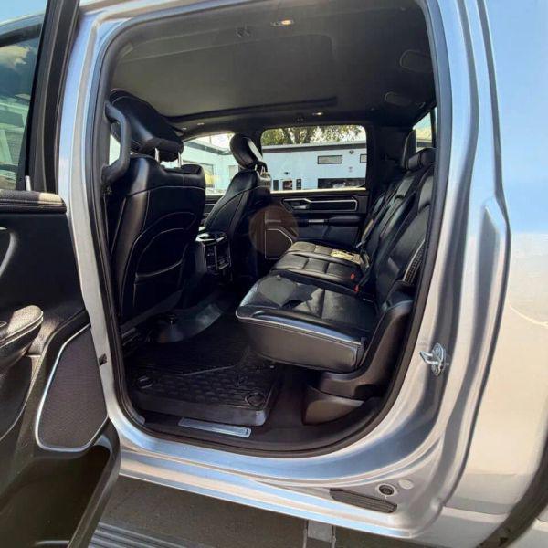 2019 Ram 1500 Laramie Crew Cab 4x4 5'7" Box