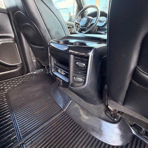2019 Ram 1500 Laramie Crew Cab 4x4 5'7" Box