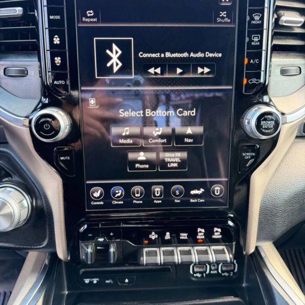 2019 Ram 1500 Laramie Crew Cab 4x4 5'7" Box