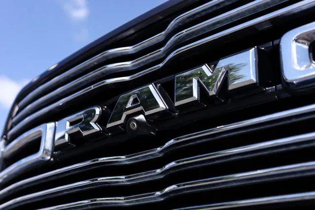 2020 Jeep Ram 2500 Laramie Mega Cab 4x4 6'4" Box