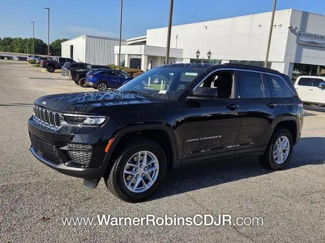 2026 Jeep Grand Cherokee Laredo 4x2