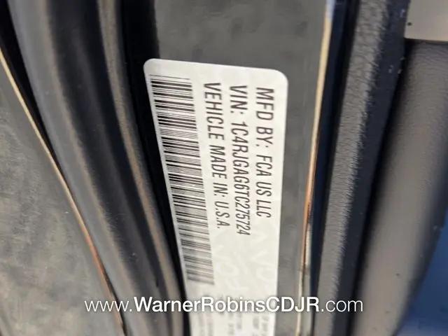 2026 Jeep Grand Cherokee Laredo 4x2