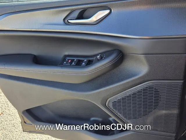 2026 Jeep Grand Cherokee Laredo 4x2