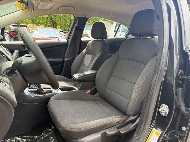 2017 Chevrolet Cruze LS Auto