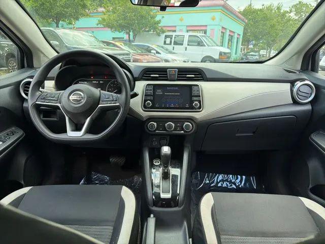 2021 Nissan Versa SV Xtronic CVT