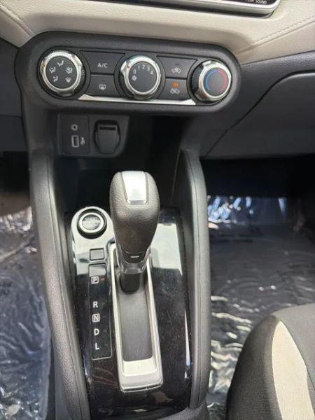 2021 Nissan Versa SV Xtronic CVT