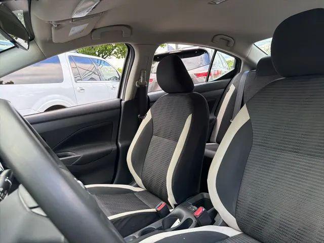 2021 Nissan Versa SV Xtronic CVT