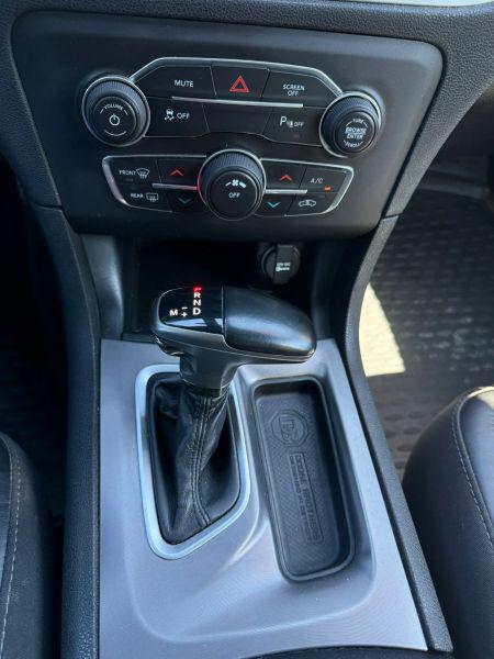 2020 Dodge Charger SXT RWD