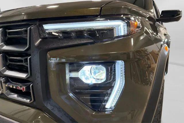 2024 GMC Canyon AT4