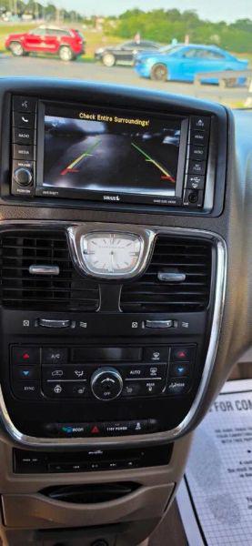 2015 Chrysler Town & Country Limited Platinum