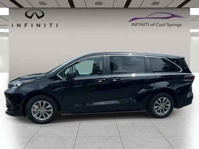 2026 Toyota Sienna LE