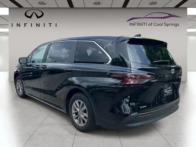 2026 Toyota Sienna LE
