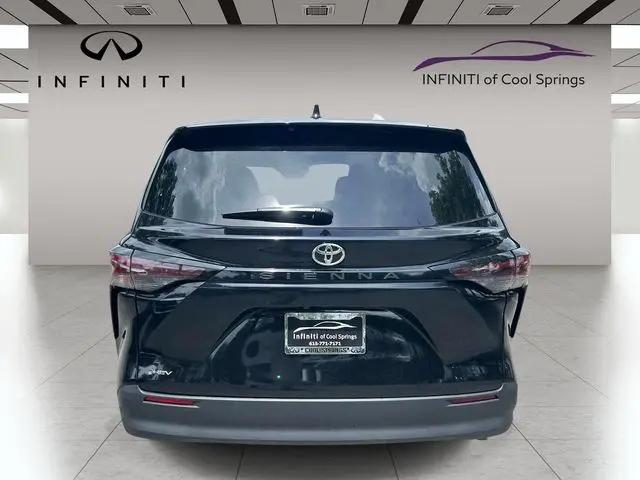 2026 Toyota Sienna LE