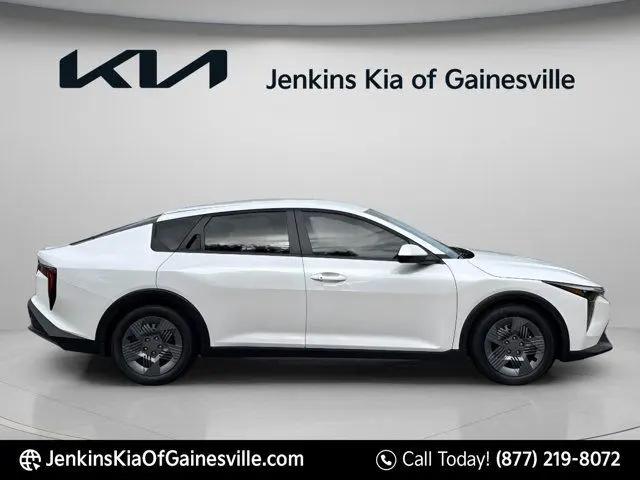 2026 Kia K4 LX