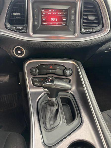 2016 Dodge Challenger SXT