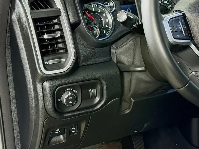 2021 Ram 1500 Big Horn Crew Cab 4x2 5'7" Box