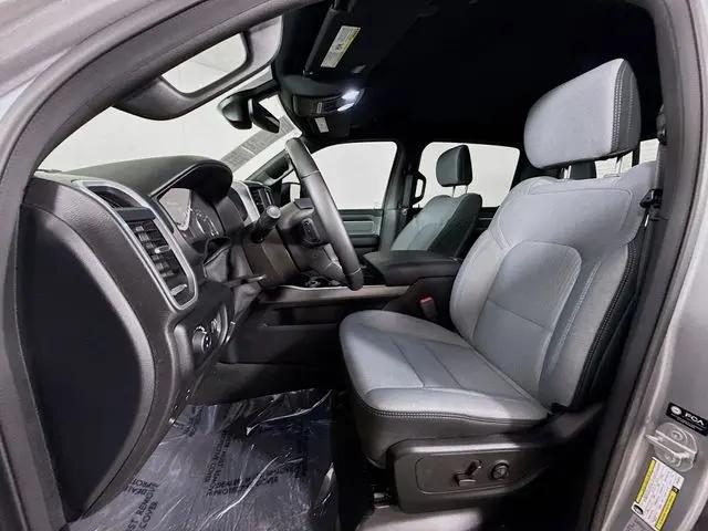 2021 Ram 1500 Big Horn Crew Cab 4x2 5'7" Box