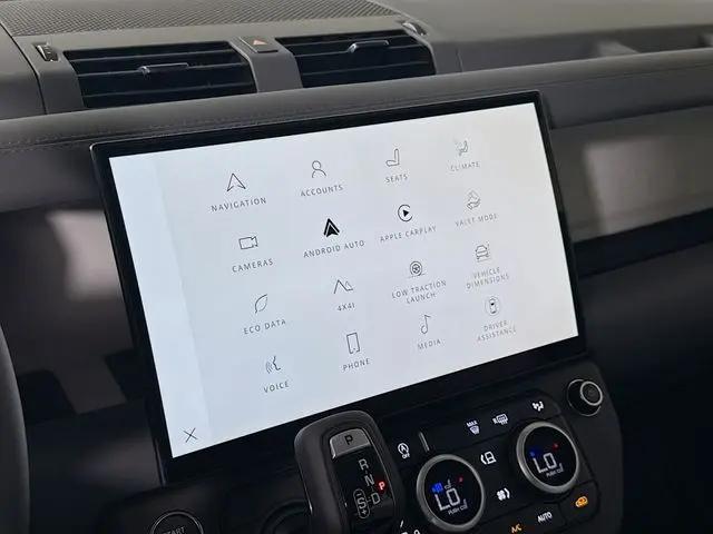 2026 Land Rover Defender P400 X-Dynamic SE