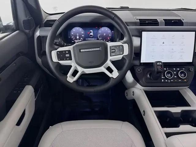 2026 Land Rover Defender P400 X-Dynamic SE