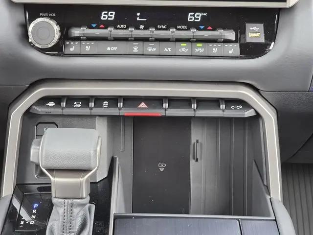 2026 Toyota Tundra Platinum CrewMax 5.5' Bed
